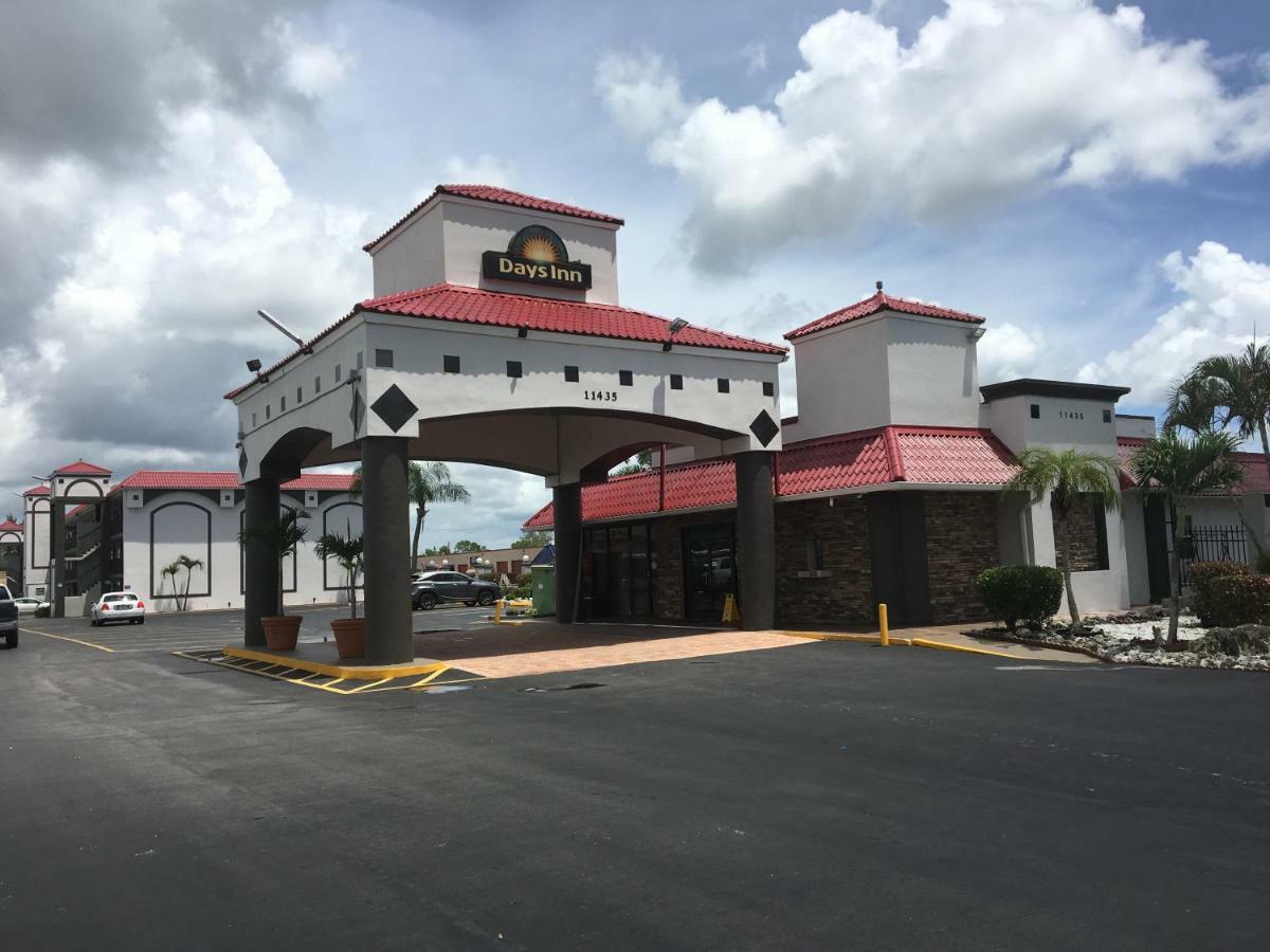 Days Inn By Wyndham Fort Myers Exterior foto